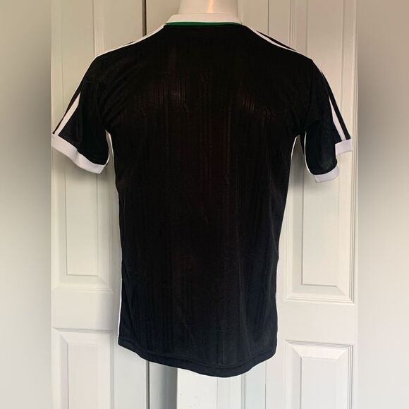 Retro adidas v-neck shirt - Picture 3 of 7